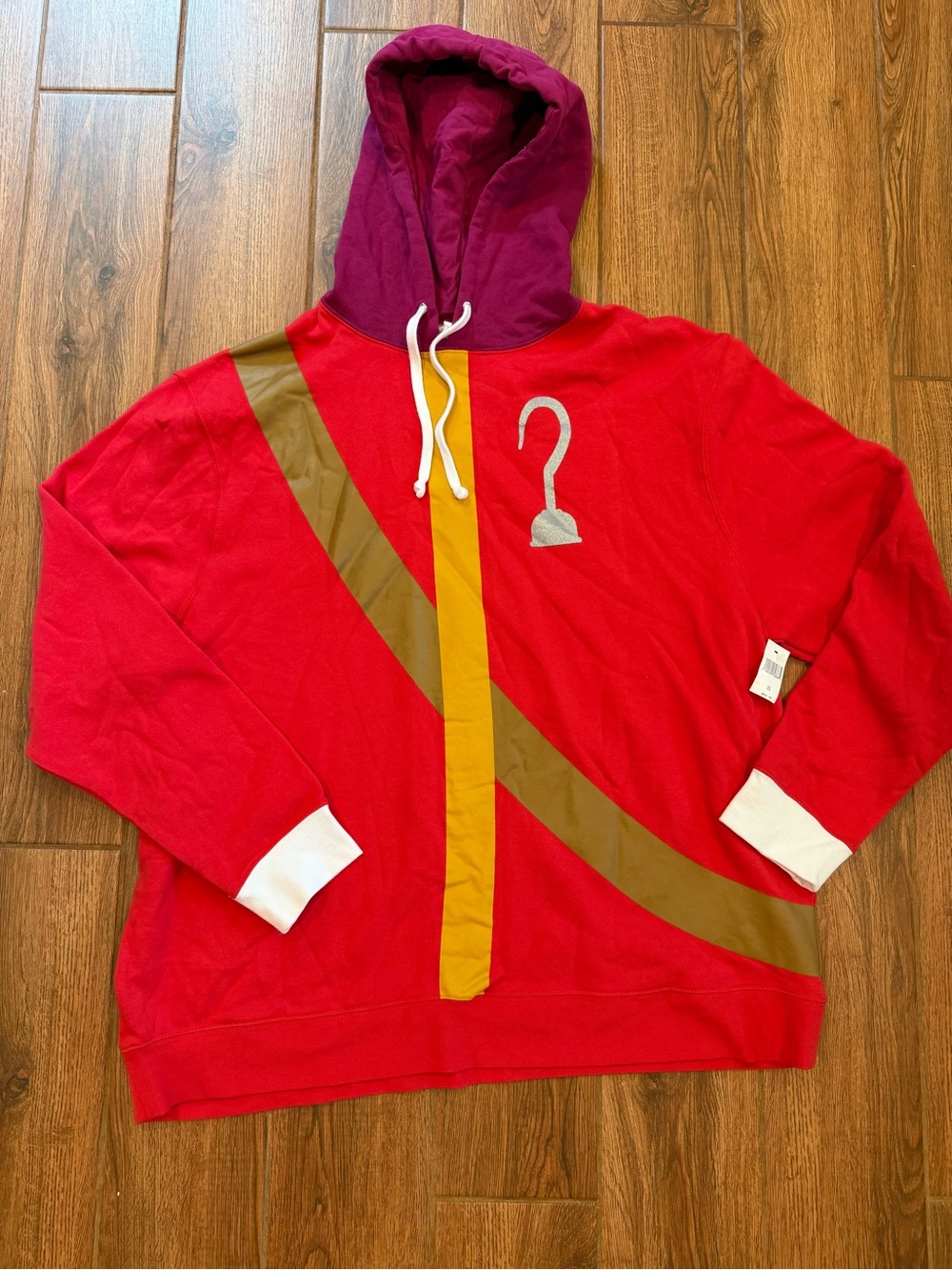 NWT / walt disney parks Captain Hook hoodie / men’s xxl